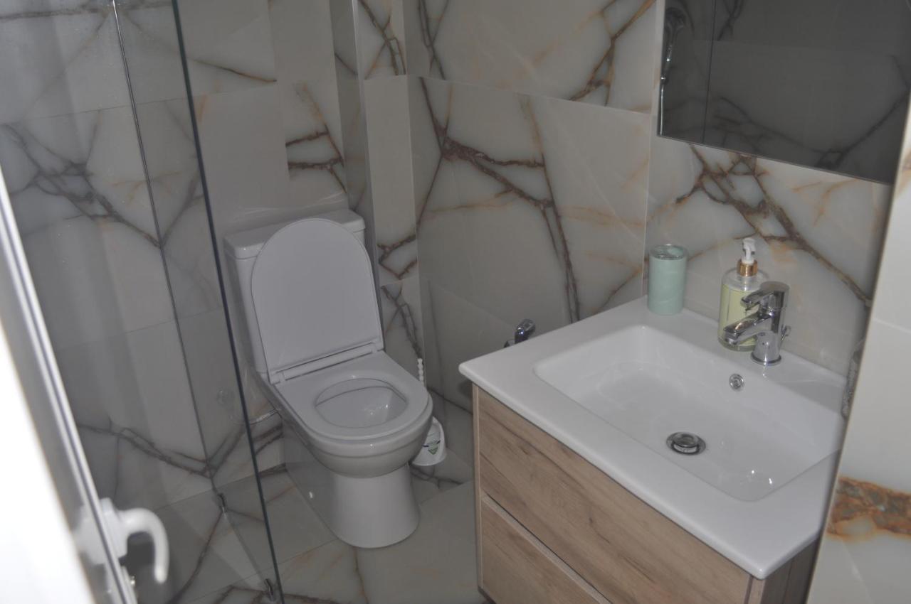 Bliri Myslym Shyri Apartamento Tirana Exterior foto