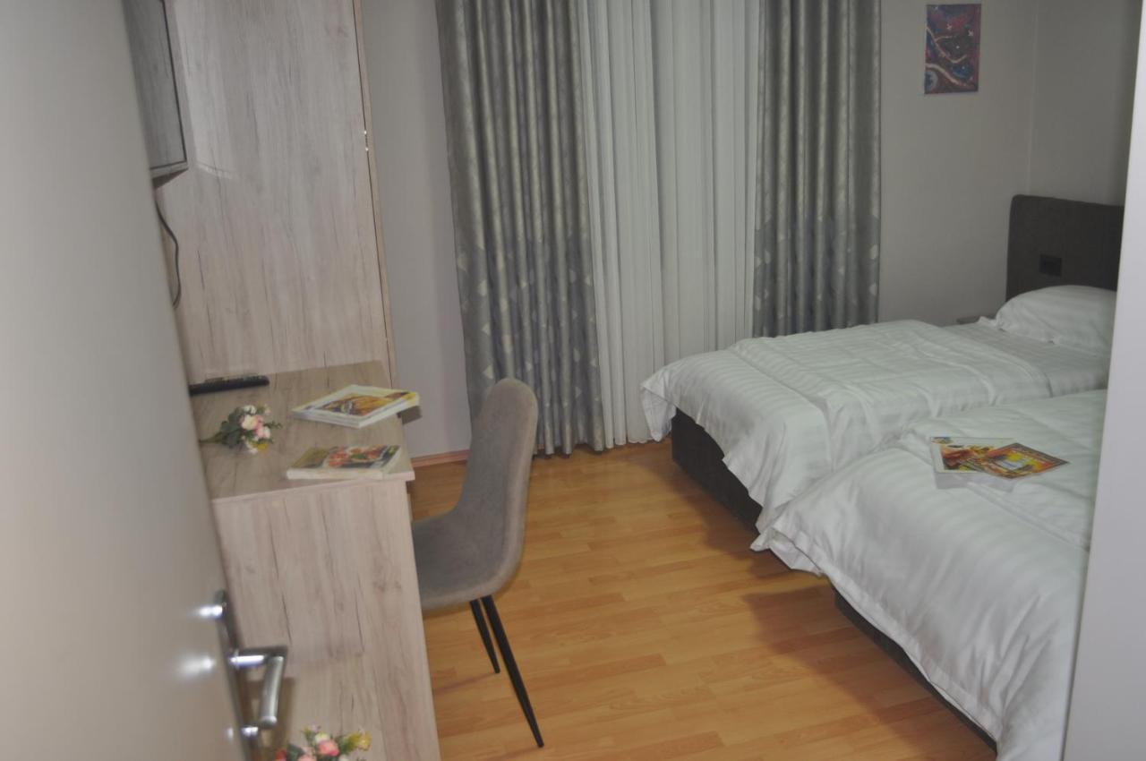 Bliri Myslym Shyri Apartamento Tirana Exterior foto