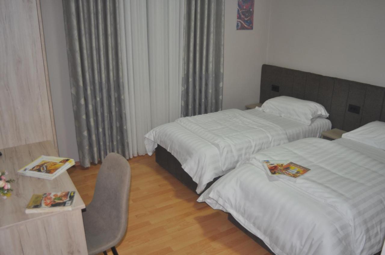 Bliri Myslym Shyri Apartamento Tirana Exterior foto