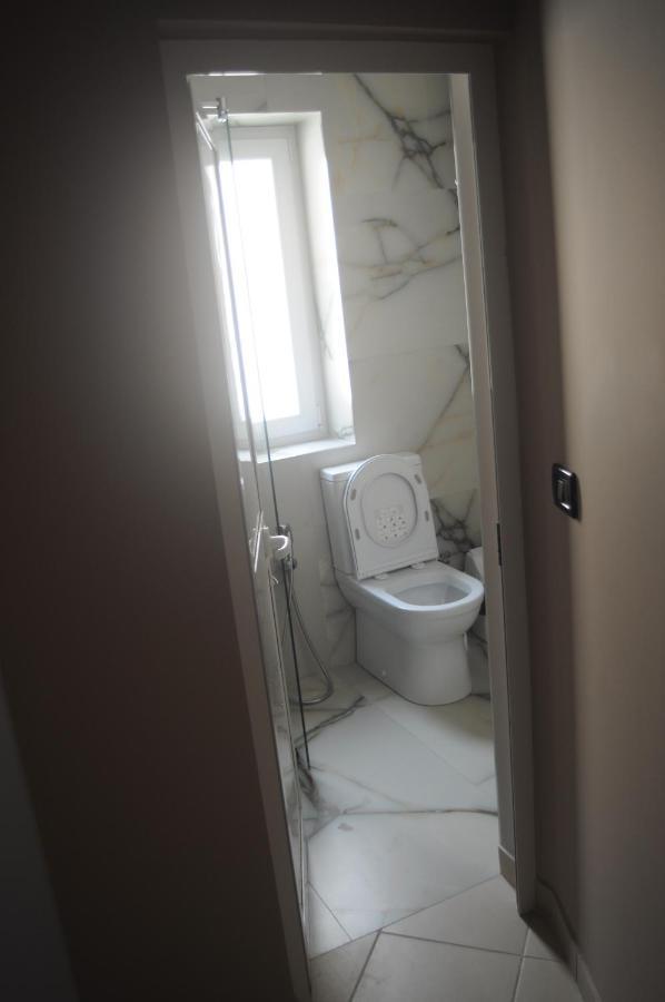 Bliri Myslym Shyri Apartamento Tirana Exterior foto