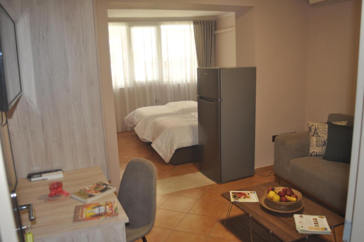Bliri Myslym Shyri Apartamento Tirana Exterior foto