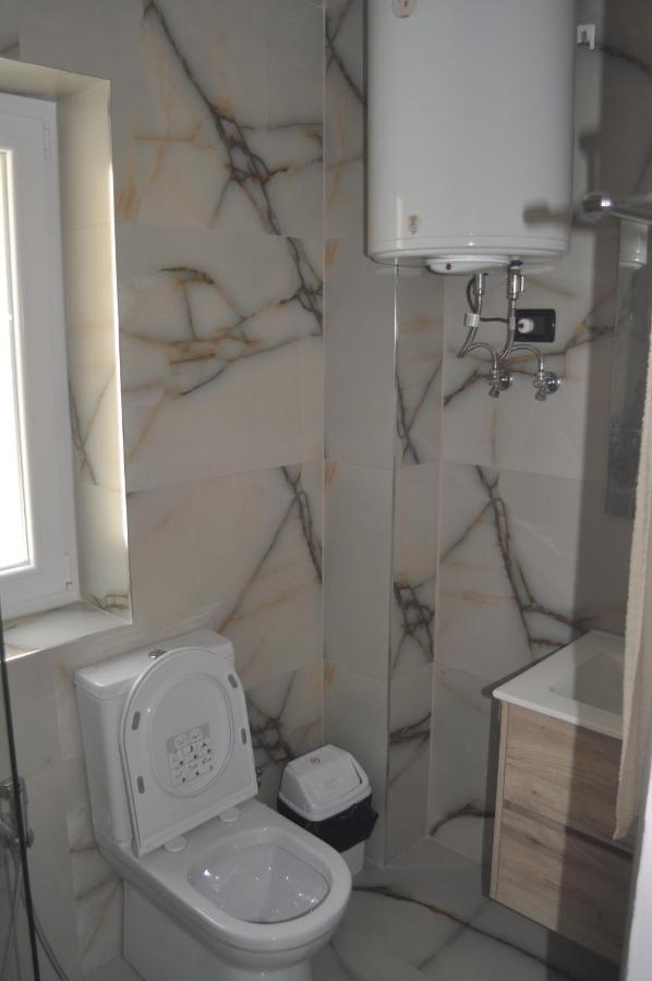 Bliri Myslym Shyri Apartamento Tirana Exterior foto