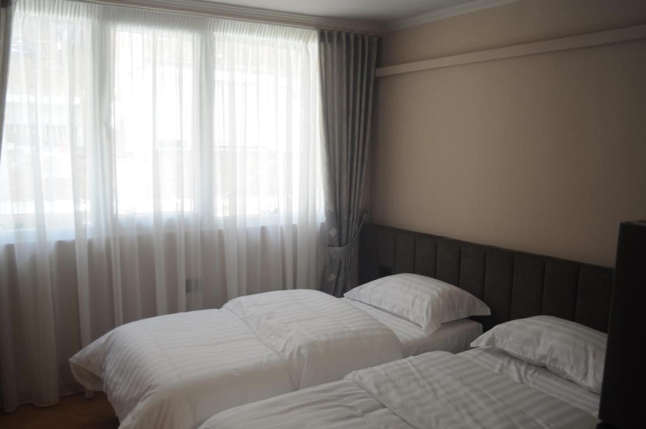 Bliri Myslym Shyri Apartamento Tirana Exterior foto